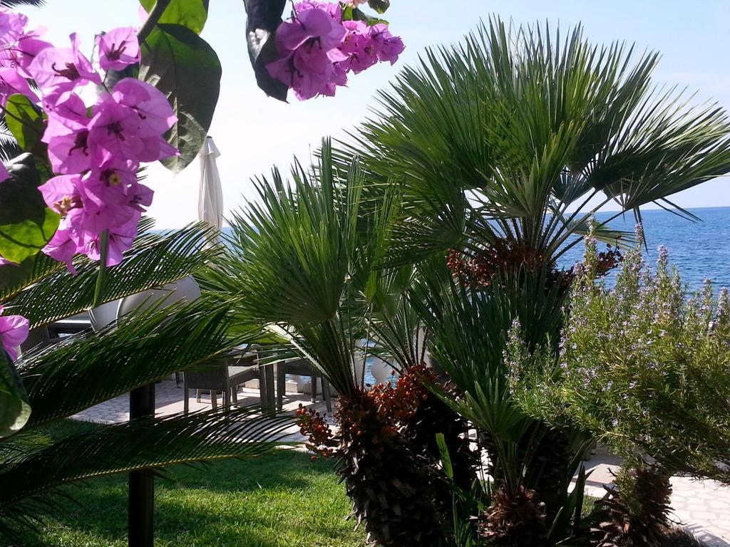 Apartments Villa Mare Mar Sutomore Bagian luar foto
