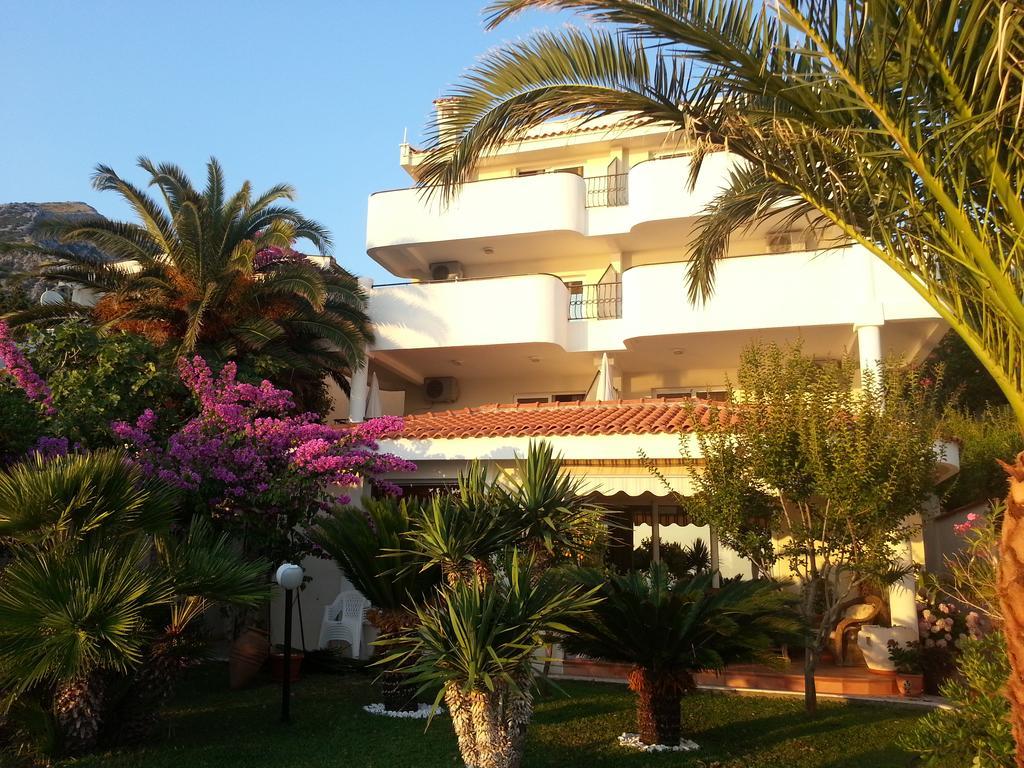 Apartments Villa Mare Mar Sutomore Bagian luar foto