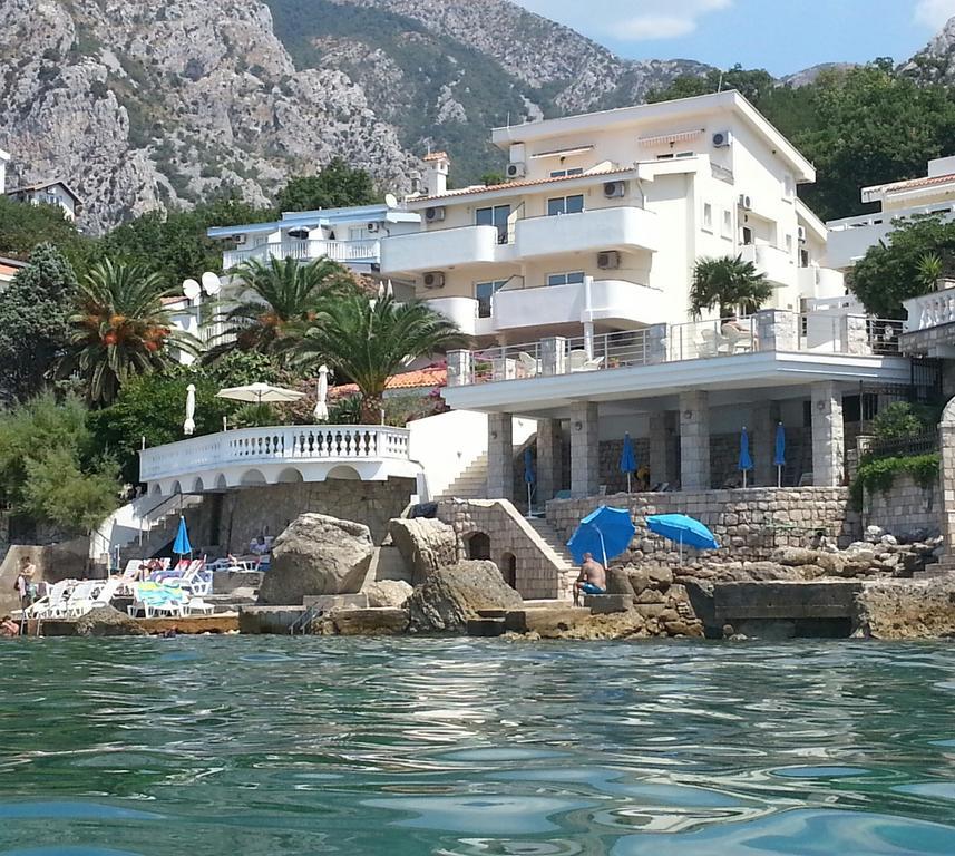 Apartments Villa Mare Mar Sutomore Bagian luar foto