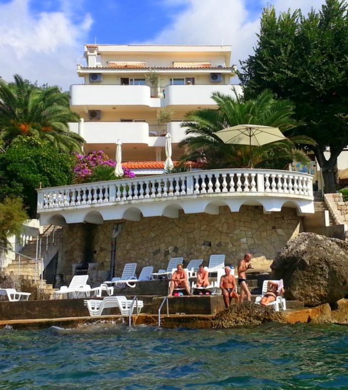 Apartments Villa Mare Mar Sutomore Bagian luar foto