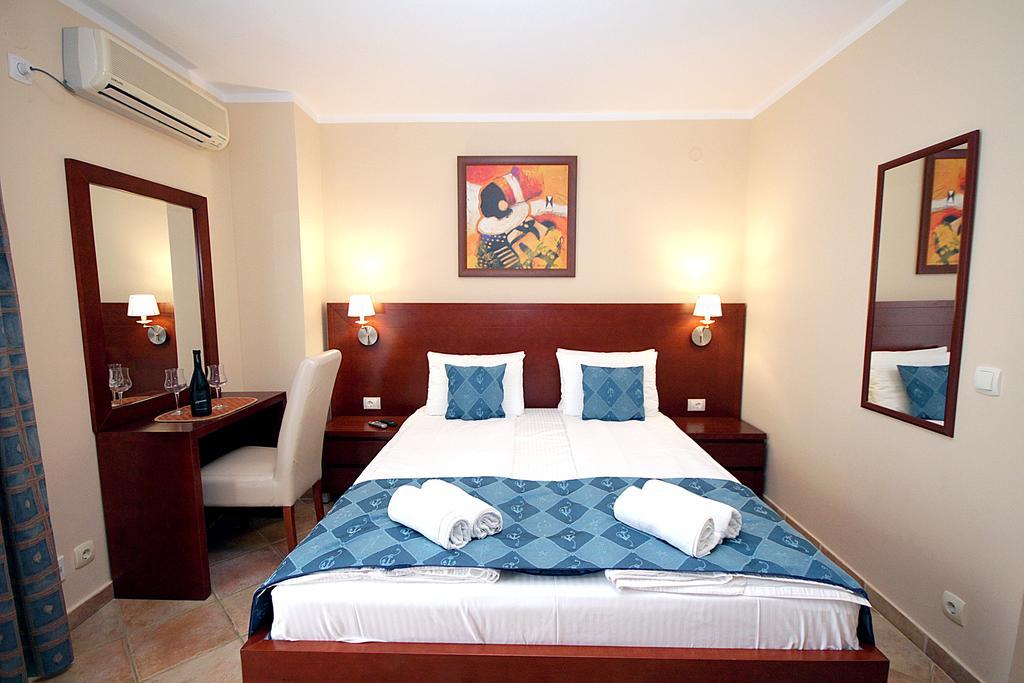 Apartments Villa Mare Mar Sutomore Bagian luar foto