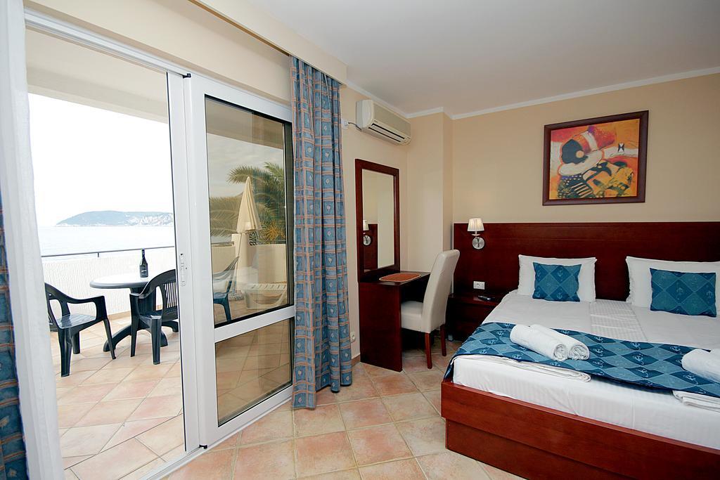 Apartments Villa Mare Mar Sutomore Bagian luar foto
